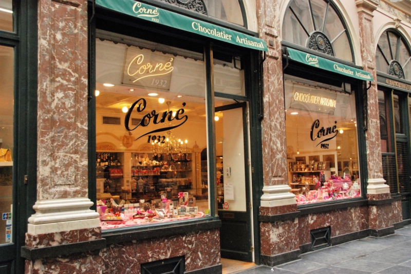 chocolaterie-LE THORONET-min_chocolate_chocolaterie_shop_luxury_chic_gallery_brussels_belgium-558146